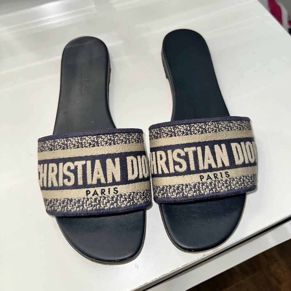 Christian Dior slide sandals. Size 38 (US 8). Authentic
